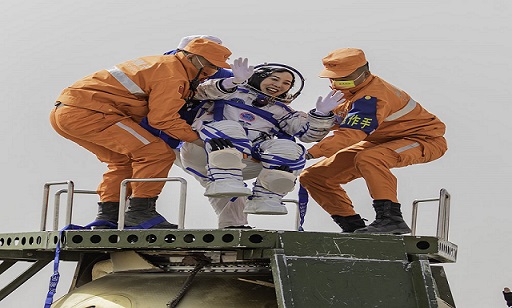 Chinese Astronauts Return To Earth