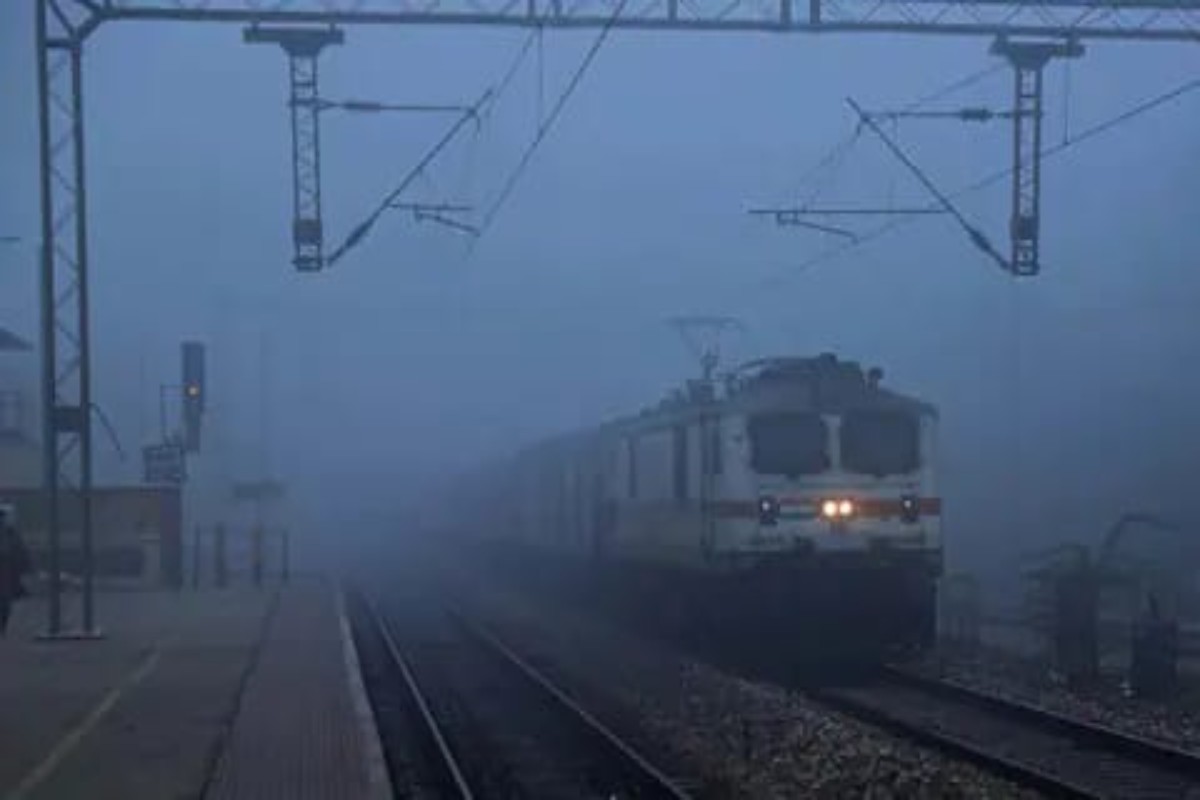 Trains Cancelled: 318 Trains Cancelled Due To Dense Fog, 24 Routes Changed, Know Details