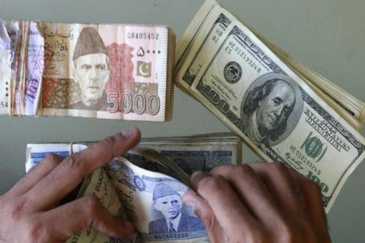 Pakistan faces worst economic crisis since 1947; Rupee plunged to its lowest against US dollar