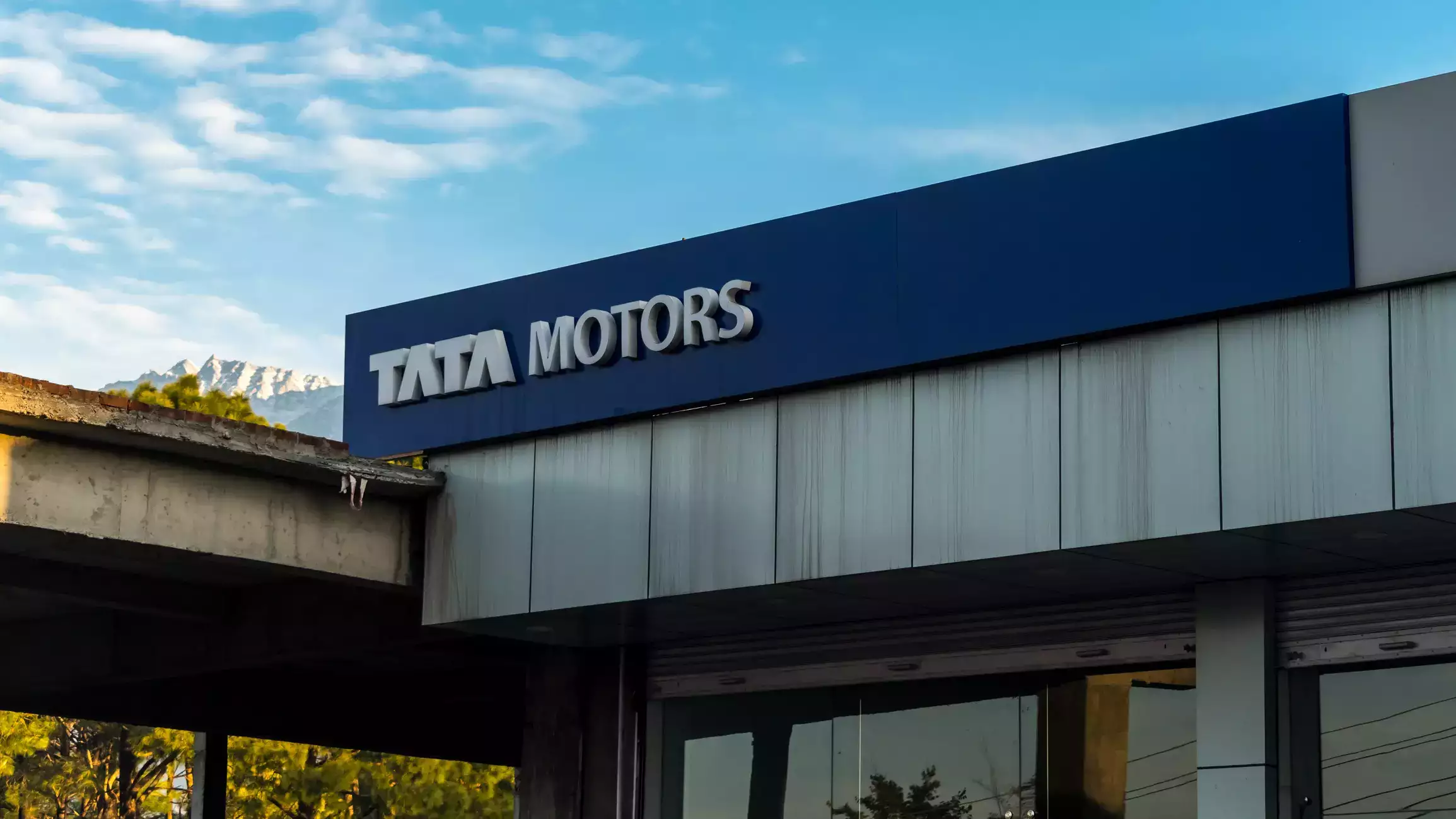 Tata Motors Launches BS6 Phase 2-Compliant Passenger Vehicles With E20 Emission Norms