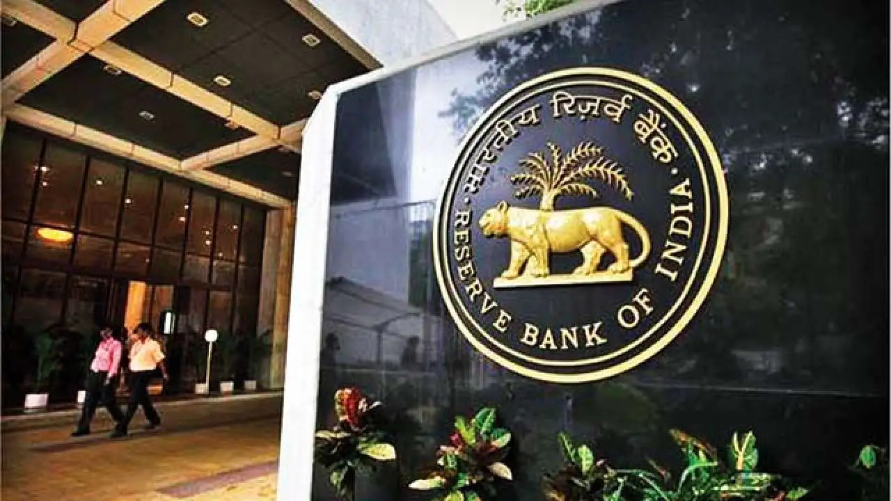 RBI Granted In-Principle Approval To 32 Existing Payment Aggregators, Allowing Them To Continue Their Operations