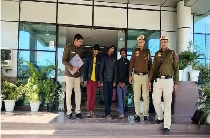 Mobile thief gang busted at IGI Airport, three arrested, 12 mobile phones recovered