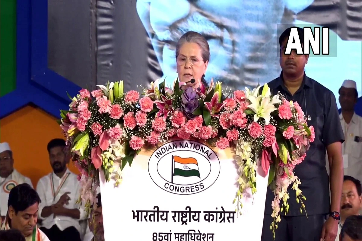 Sonia Gandhi Addresses Plenary Session, Says “Happy My Innings Could Conclude With Bharat Jodo Yatra”