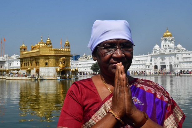 President Droupadi Murmu On Day-Long Visit To Amritsar, Pays Obeisance At Golden Temple