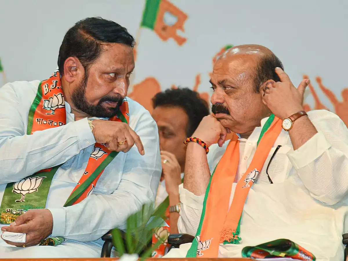 Senior BJP Leader Laxman Savadi Quits Party, Says – “I Have Made Up My Mind”