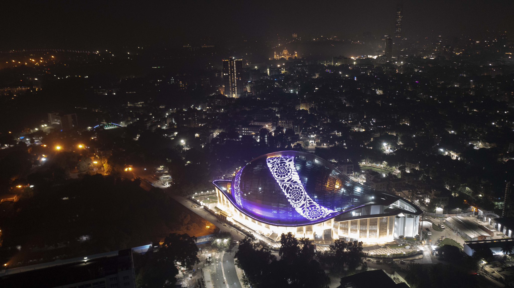 Mamata Banerjee Inaugurates Conch-Shaped Dhanadhanyo Auditorium