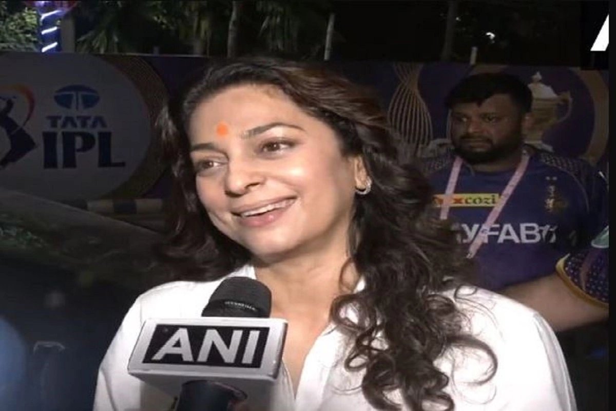 Juhi Chawla praises MS Dhoni