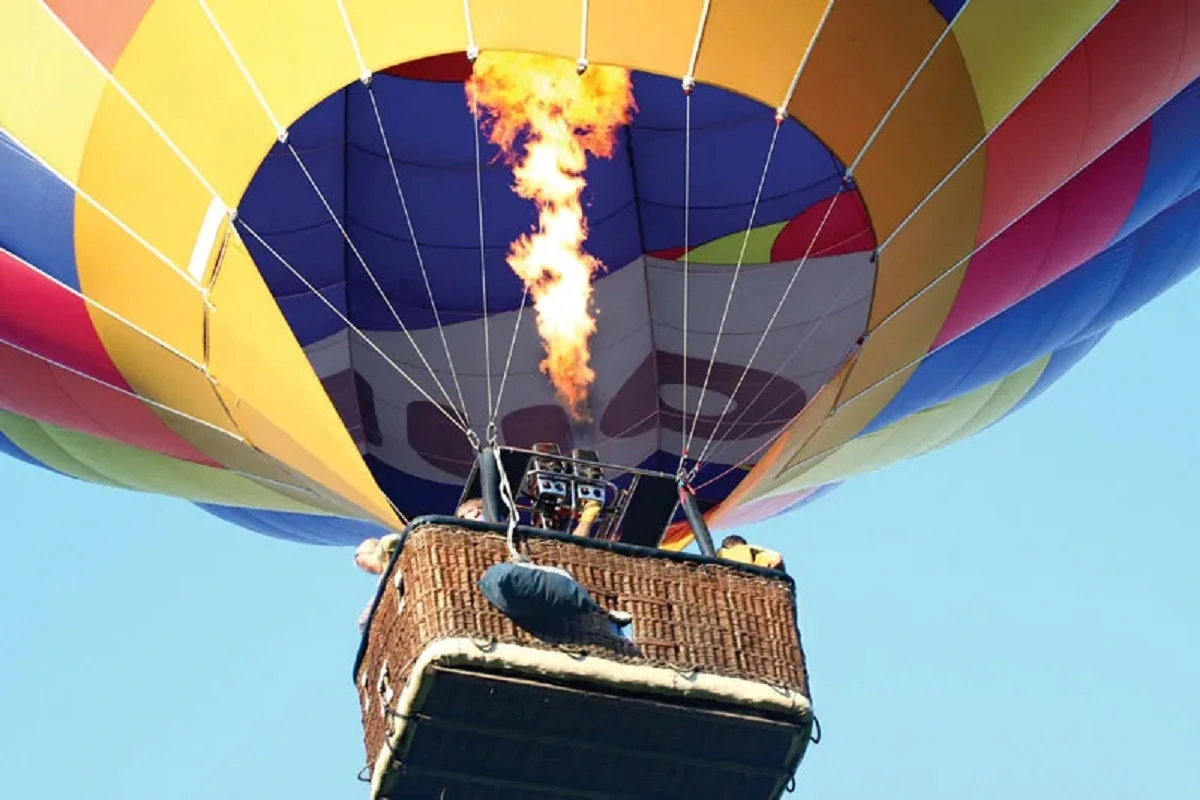 Two Passengers Died As Hot-Air Balloon Catches Fire In Mexico City, Watch Viral Video Here…