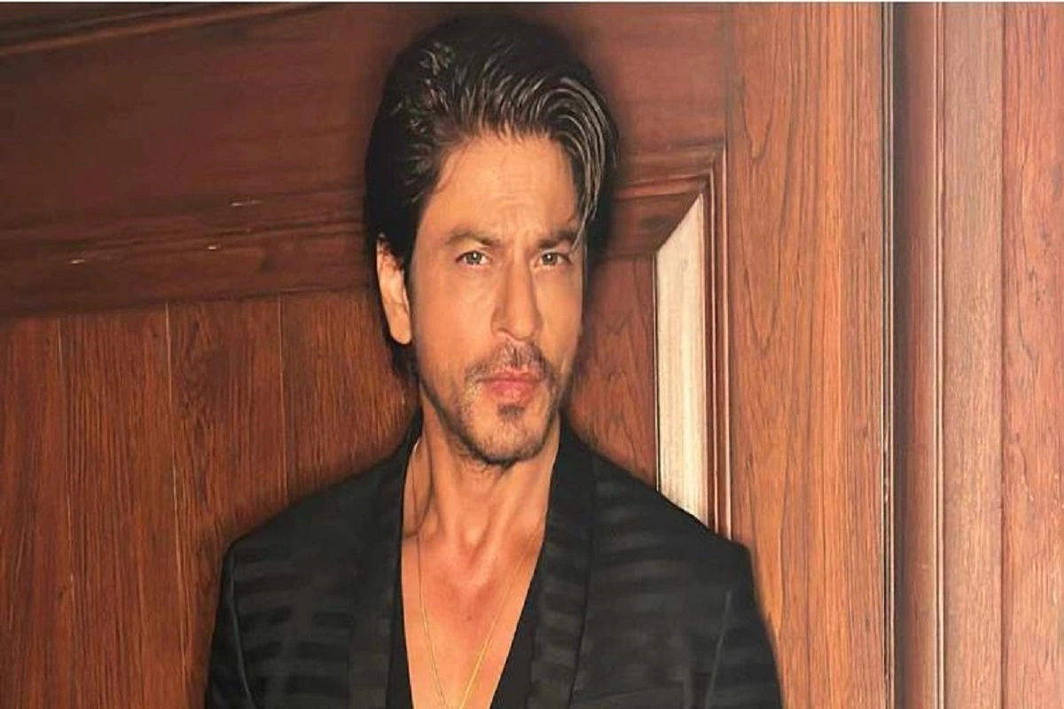 I Live In The Moment, Memories Are For The Retired: Shah Rukh Khan
