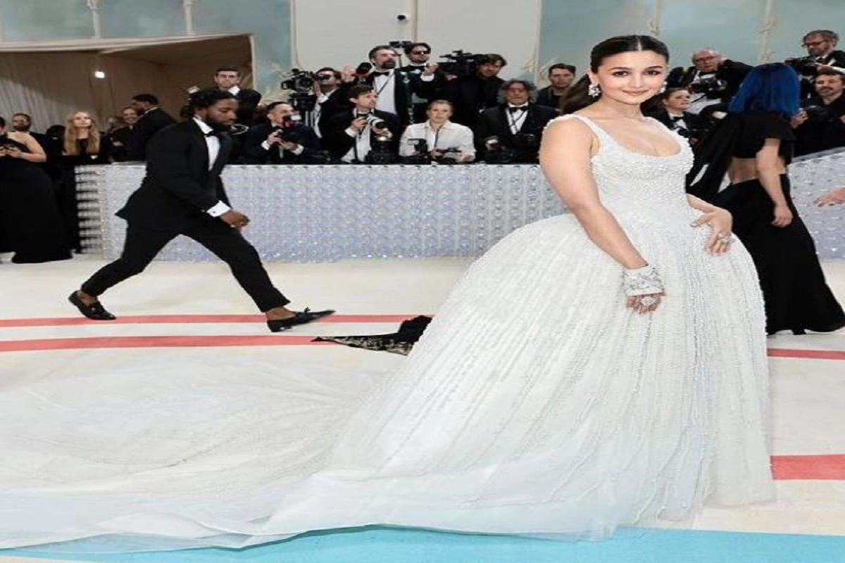 Met Gala 2023: Viral Reaction Of Alia Bhatt In New York Goes Viral After Fans Chant “I Love You”