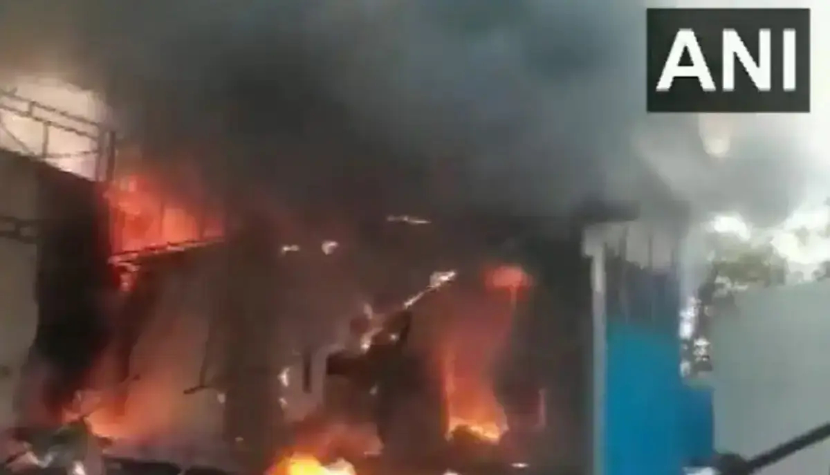 Massive Fire Breaks Out At Liquor Shop In Gurugram