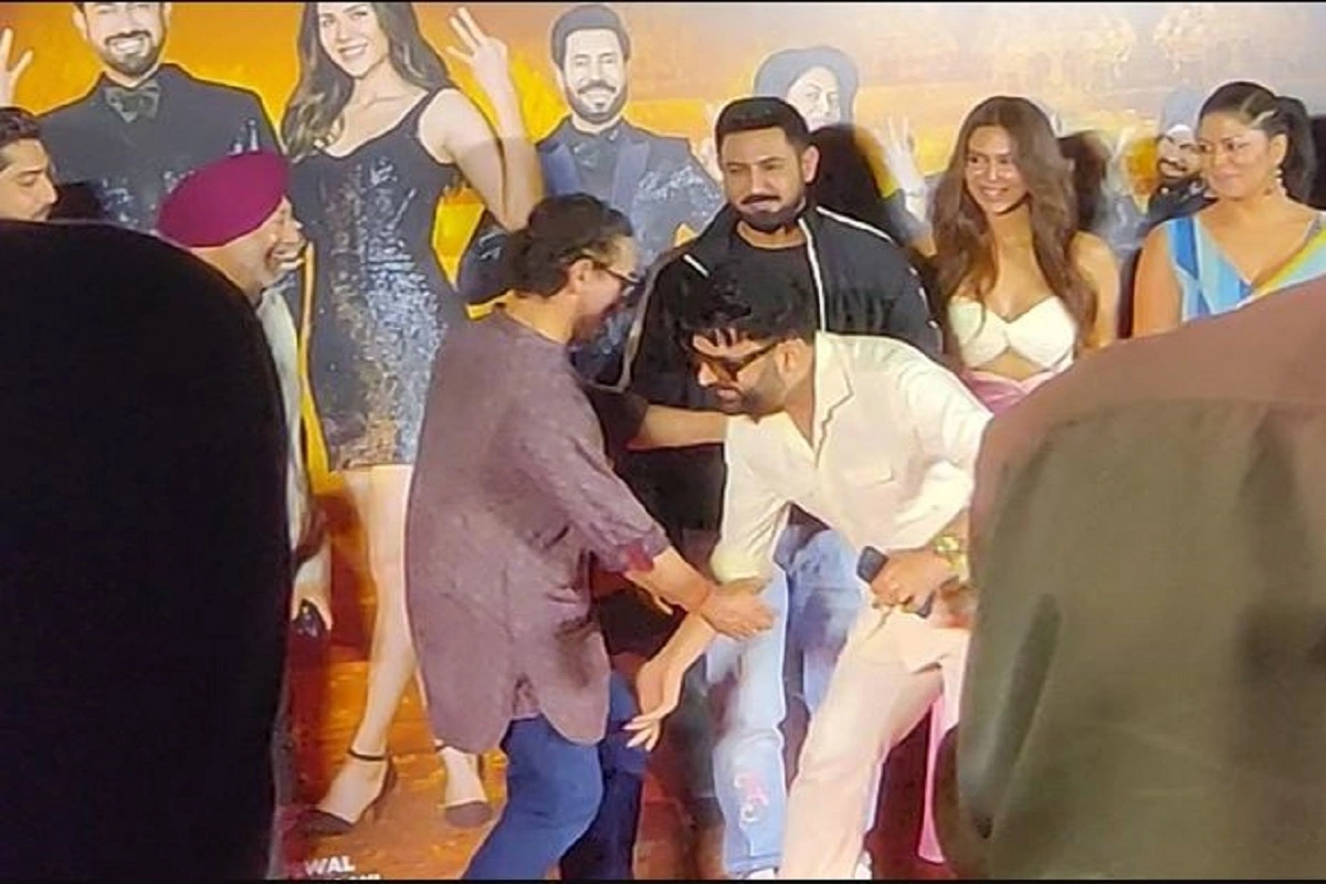 Carry On Jatta 3 Trailer Launch: Kapil Sharma Touches Aamir Khan’s Feet; Aamir Complains, “Aapne Mujhe Apne Show Pe Nahin Bulaya, Yeh galat baat hai”