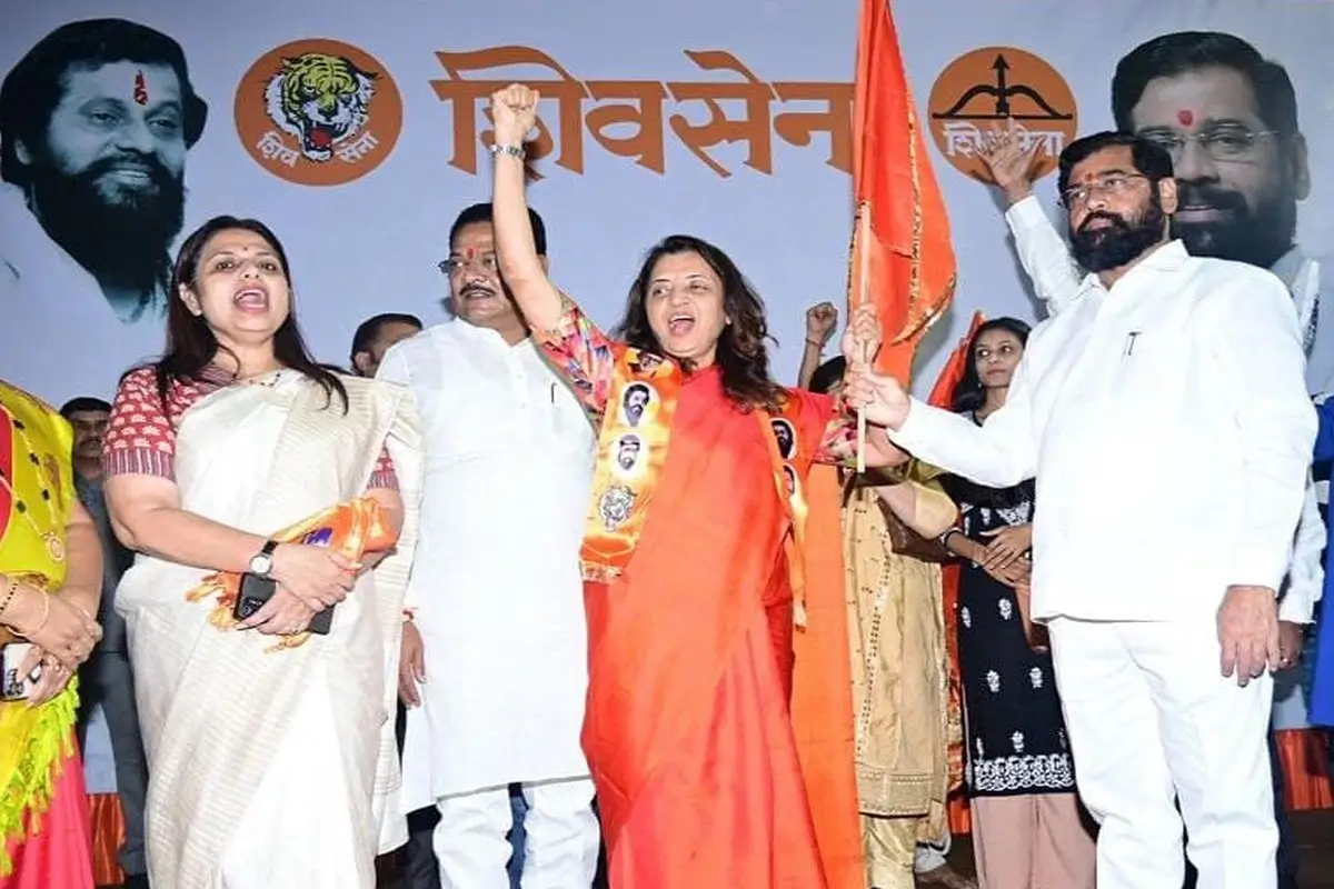 ‘Kachra’ Calls Sanjay Raut As Manisha Kayande Joins Hands With Shinde Faction