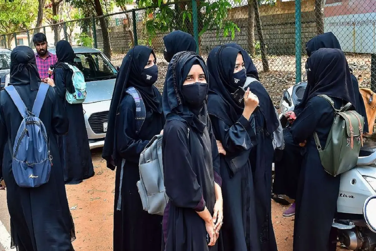 Non-Muslims Students Forced to Wear Hijab at Madhya Pradesh School, FIR Lodged