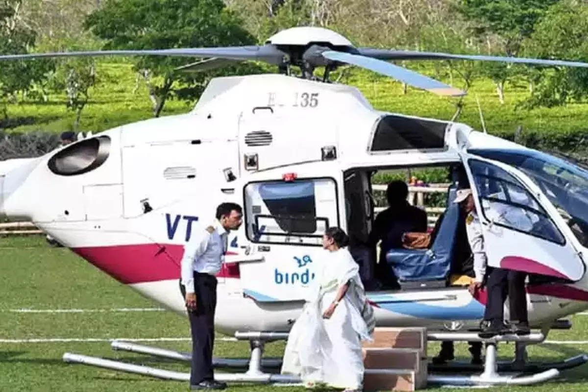Mamata Banerjee’s Helicopter Makes An Emergency Landing Due To Bad Weather