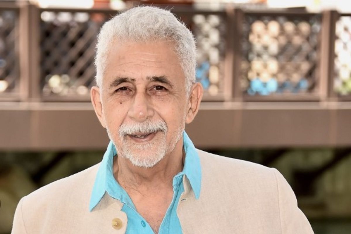 Naseeruddin Shah Uses Filmfare Awards as Washroom Door Handles