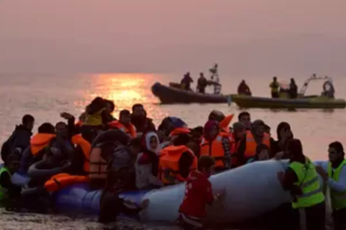 Ship Capsizes Off Greek Coast, Killing 17 Migrants; 100 Rescued