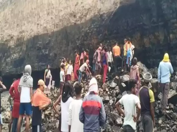 Illegal Coal Mine Collapses Near Dhanbad;  A Child and Two Other Died In The Collapse