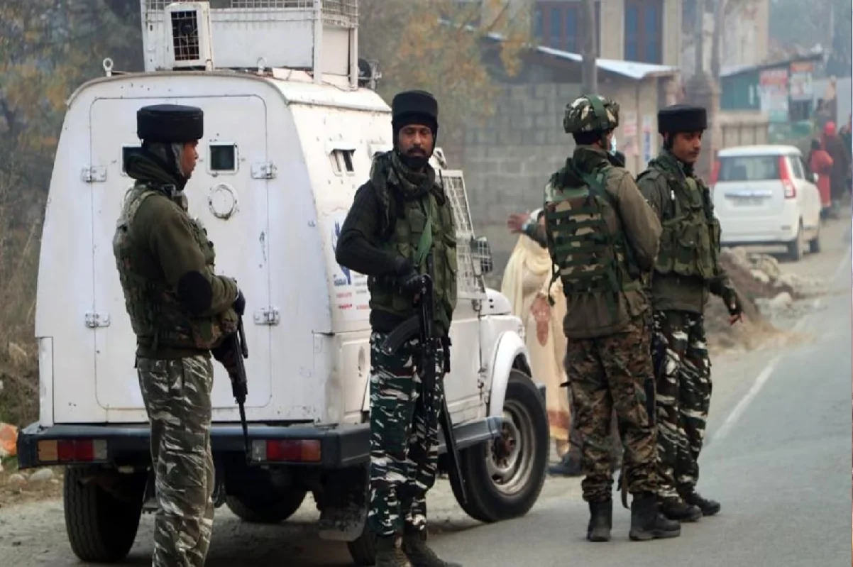 Terrorist killed in Encounter in Jammu-Kashmir’s Kulgam, 1 Police Official Injured