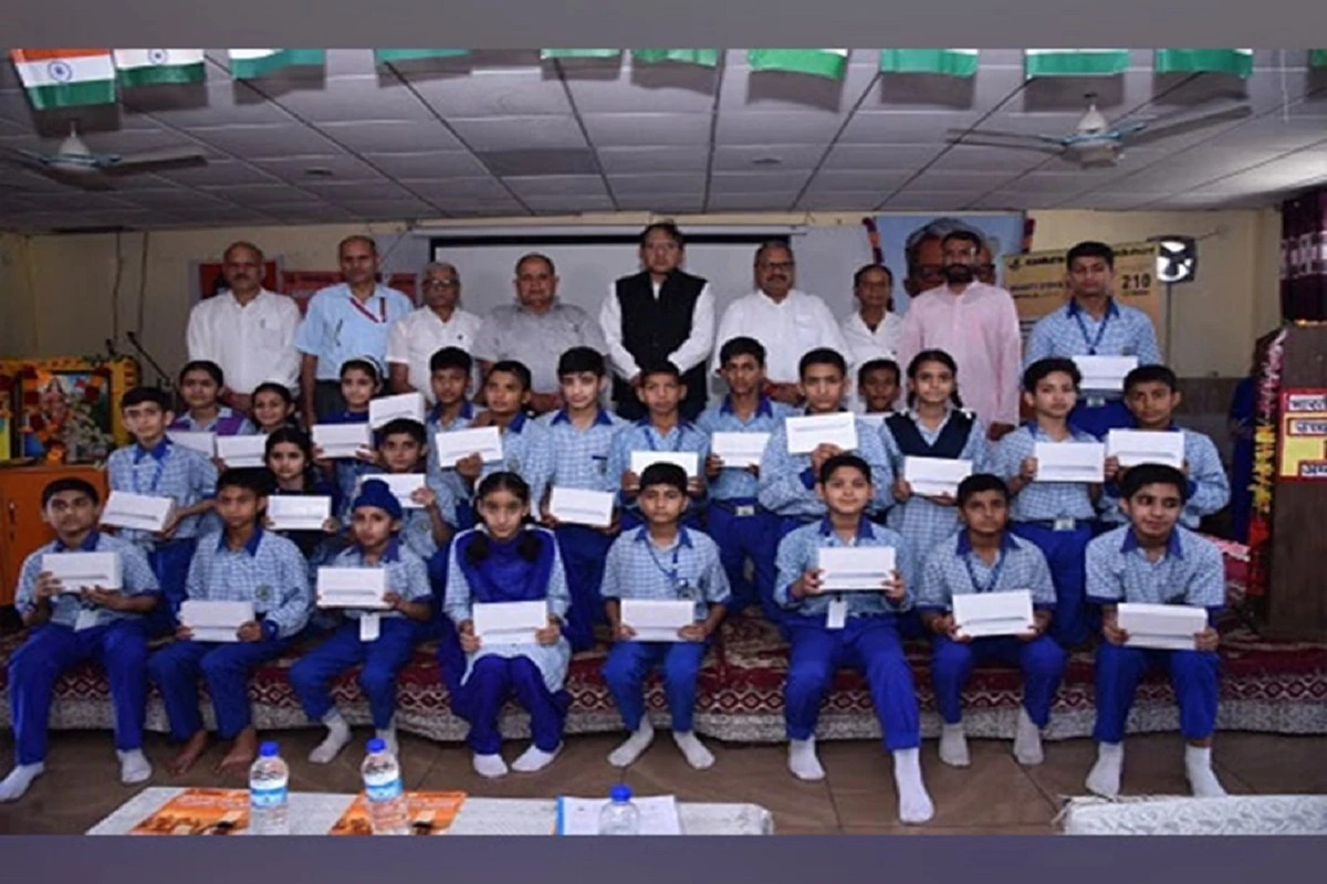 Ashraya Helps BVM Amphalla – Launch Its First Digital And Bag-Less Class In Jammu, Kashmir And Ladakh