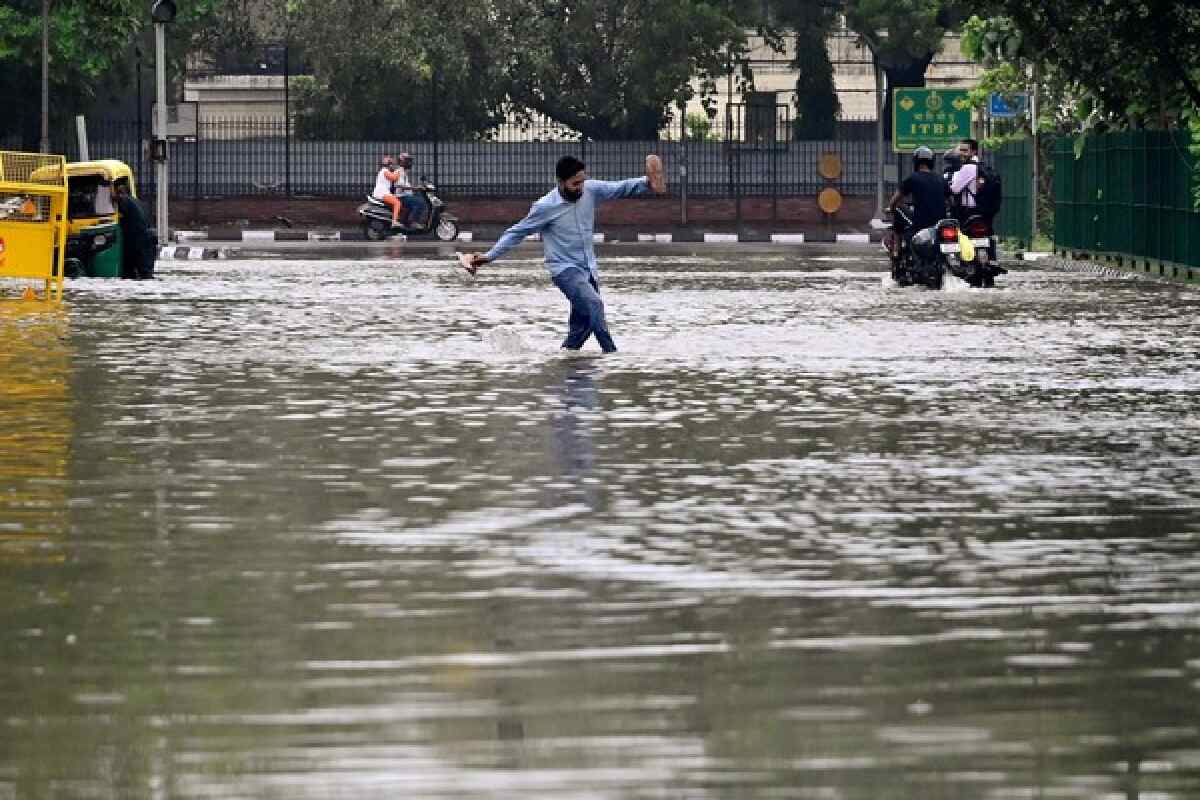 Delhi Issues Flood Alert After Haryana Discharges Over 1 Lakh Cusecs Of Water Into Yamuna