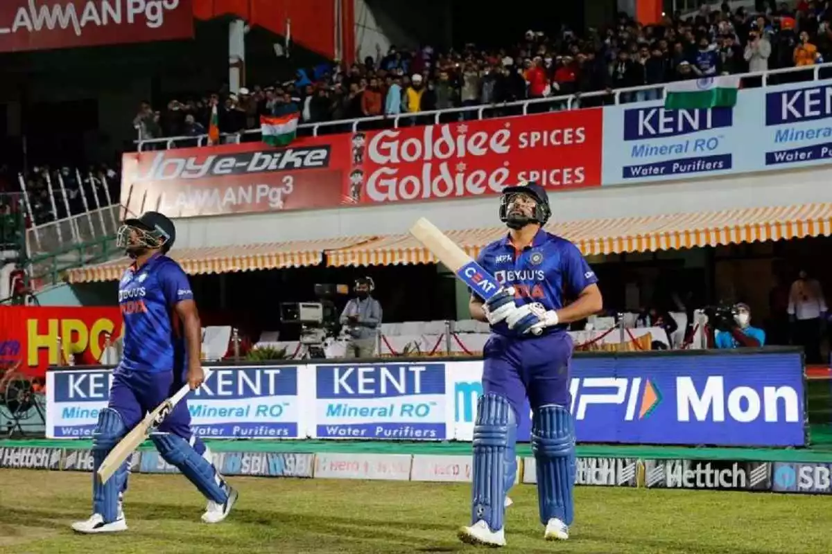 “Rohit Sharma Destroying Sanju Samson’s Talent” Breaks Internet After Sanju Dropped In The 1st ODI Against West Indies