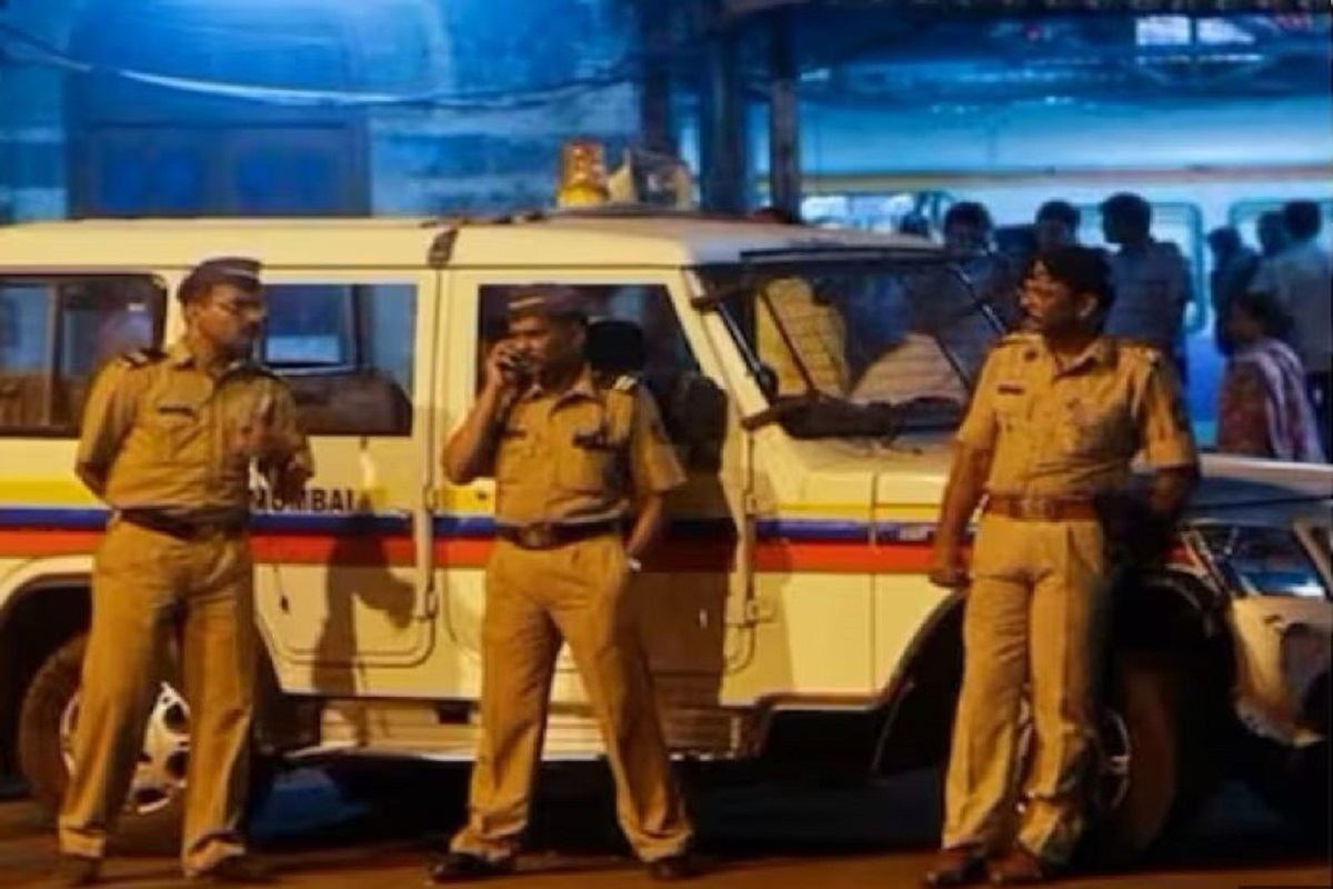 Six Fake Cops Do a “Special 26” On a Former PWD Officer In Navi Mumbai Making Off With 36 Lakh Loot