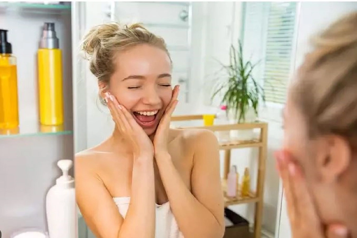 Skincare: A Step-By-Step Bedtime Routine For Every Skin Type