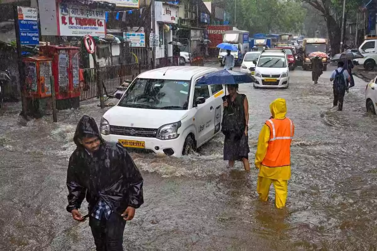 Mumbai Rainfall Updates: Yellow Alert In The Region, School And Colleges Closed In Anticipation Of Heavy Rains