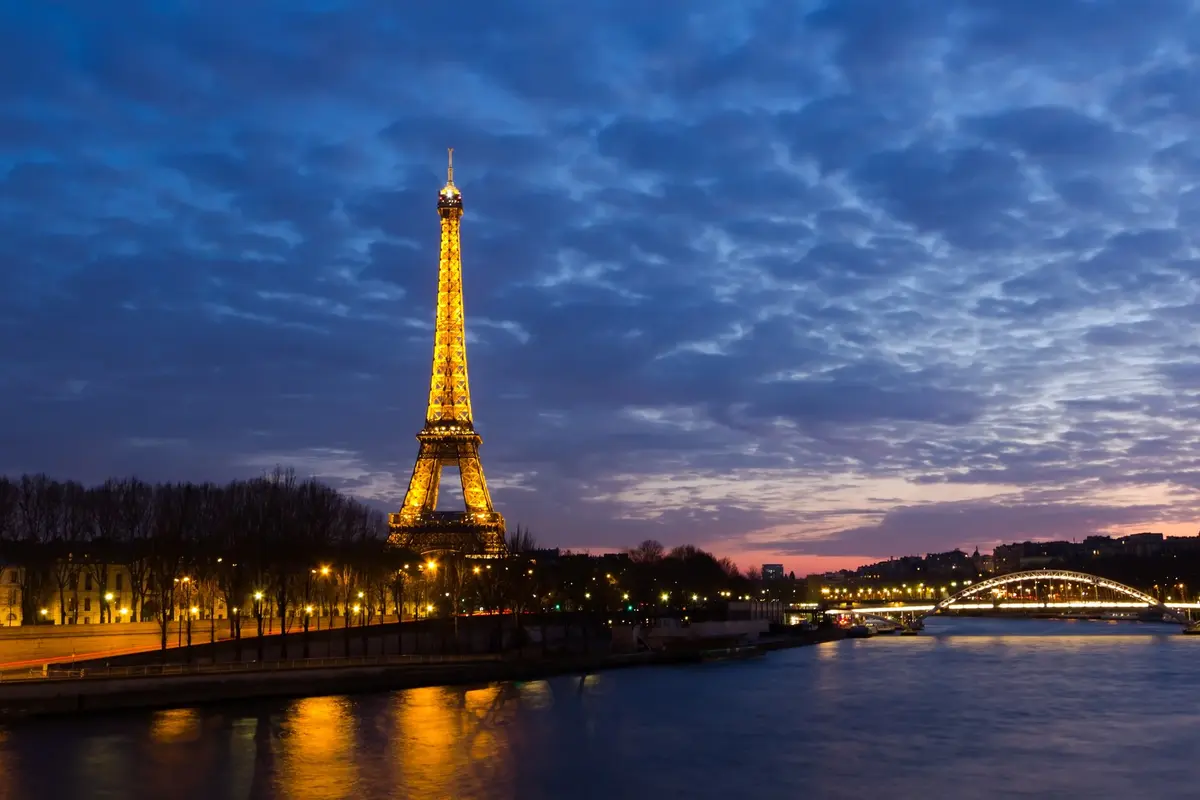 Eiffel Tower Evacuated Following A Bomb Threat