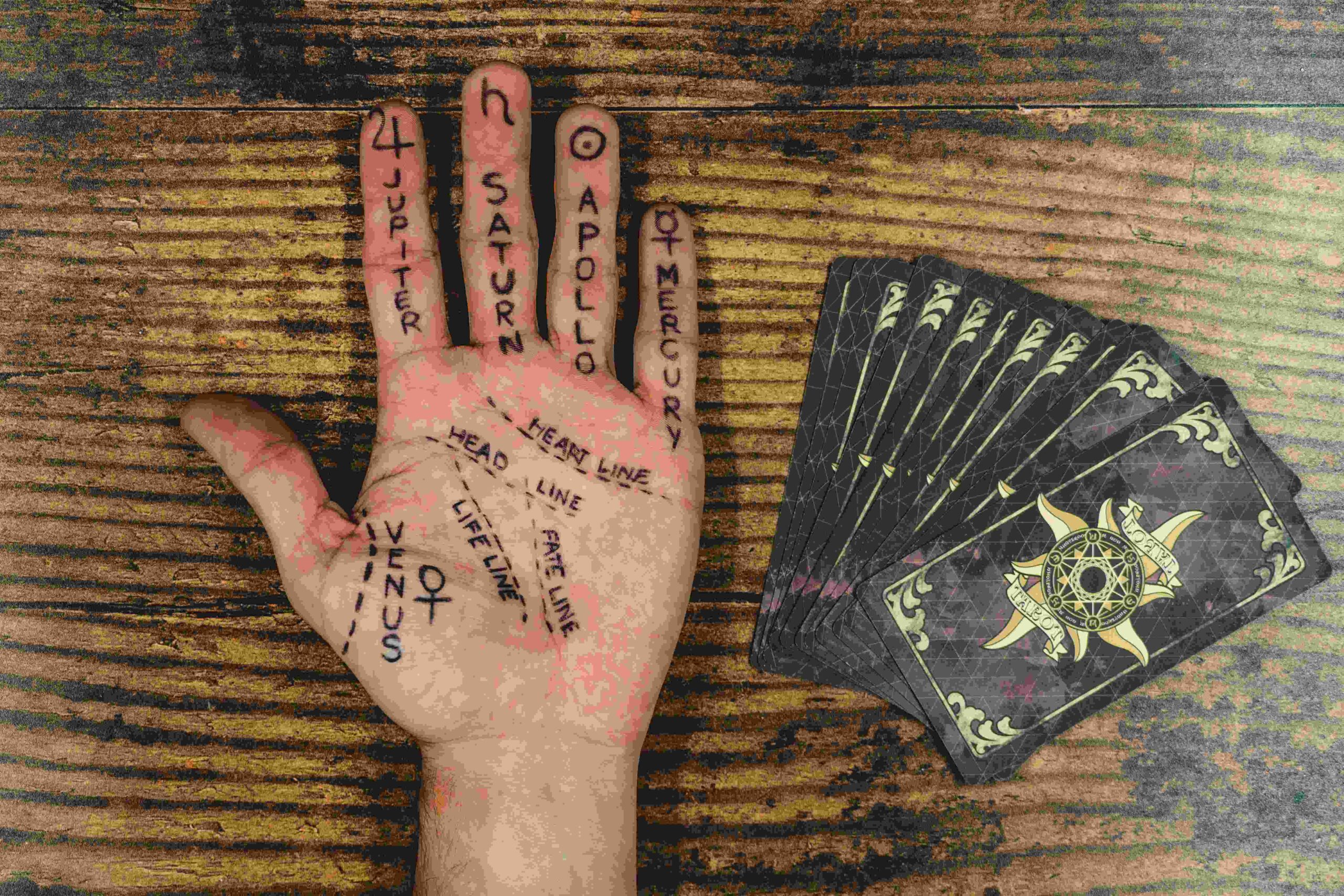 Palmistry: These lines In Your Hand May Make You Beggar!