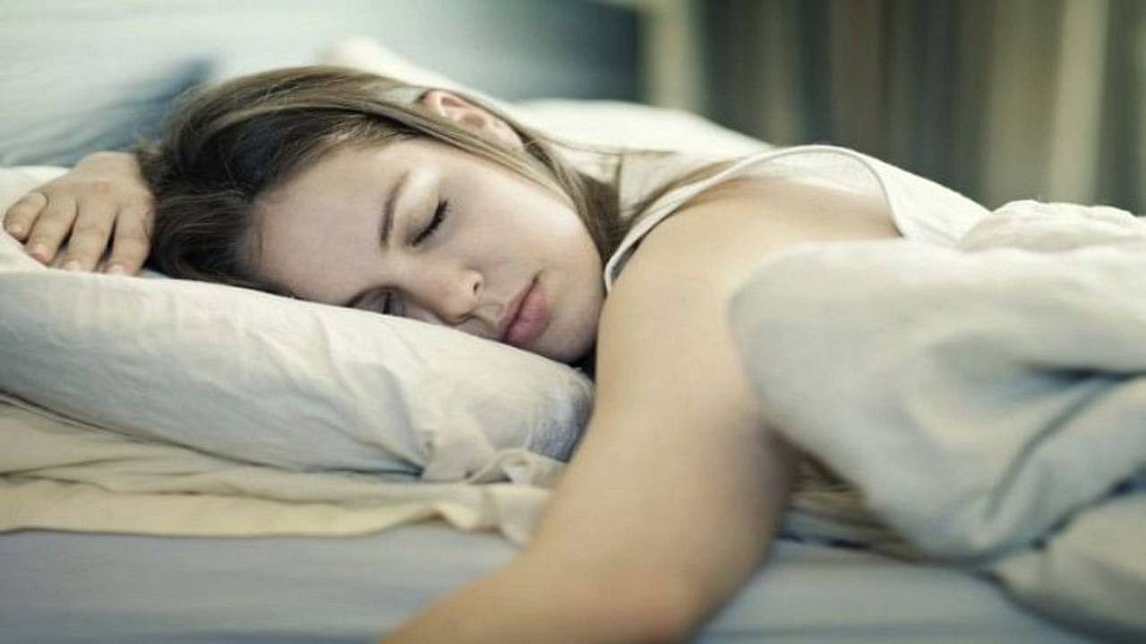 Vastu Tips: Avoid Making These Mistakes Before Sleeping, You Might End Up In Financial Trouble