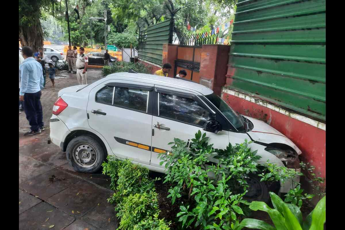 Big Hole Formed: Cab Driver Rams Vehicle Into Kiren Rijiju’s House Wall, Structure Wrecked