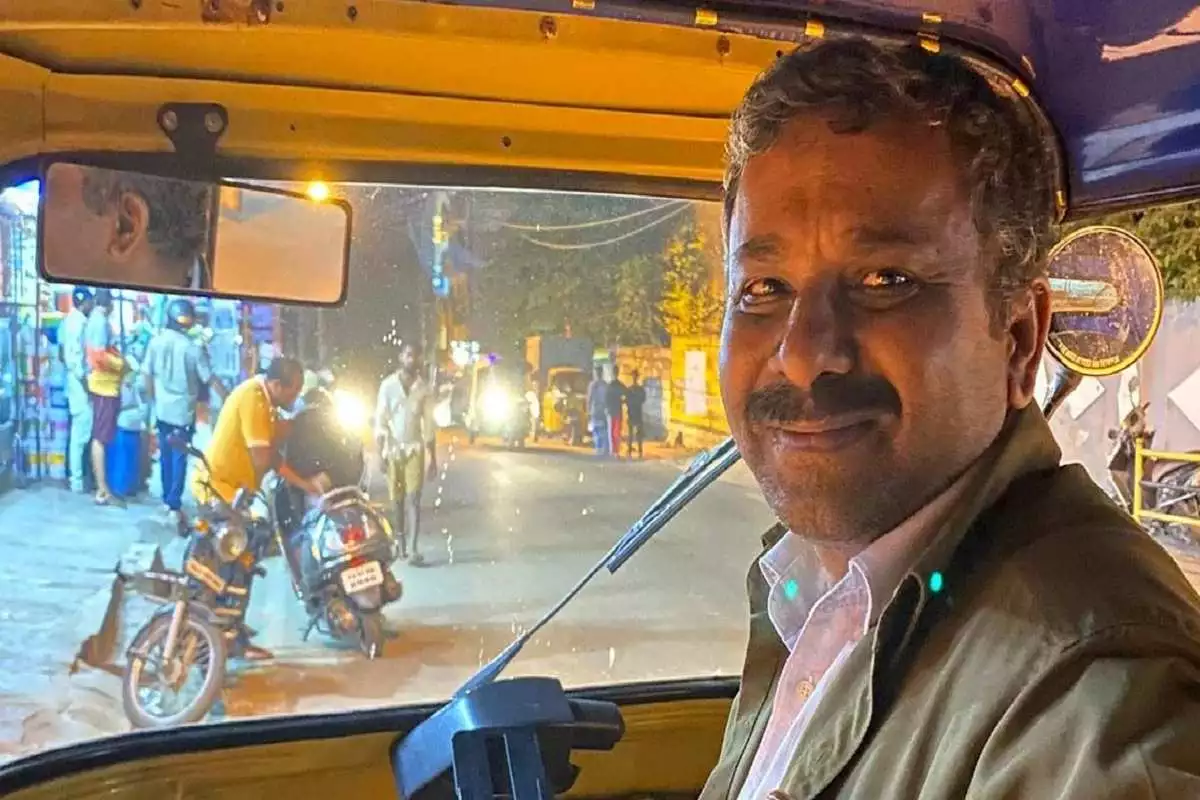 Bengaluru Auto Driver’s Back-To-School Story Goes Viral, Says “Faced English Paper Today”