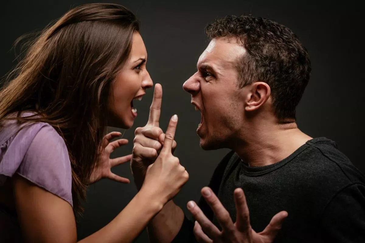 Double Standards Can Ruin Your Relationship, Know How It Can Lead To Your Breakup