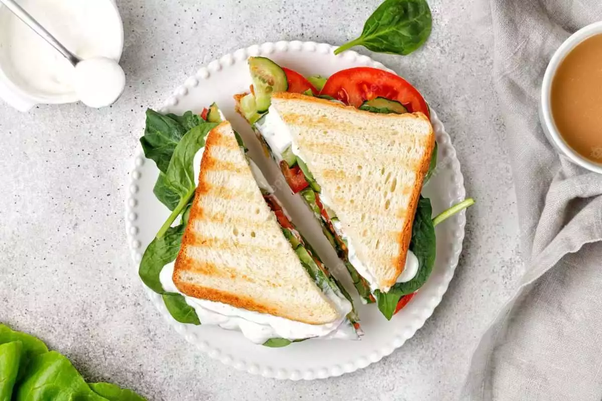 Rs.180 Charged For Cutting Sandwich Into Half In An Italian Restaurant; Internet Shocked!