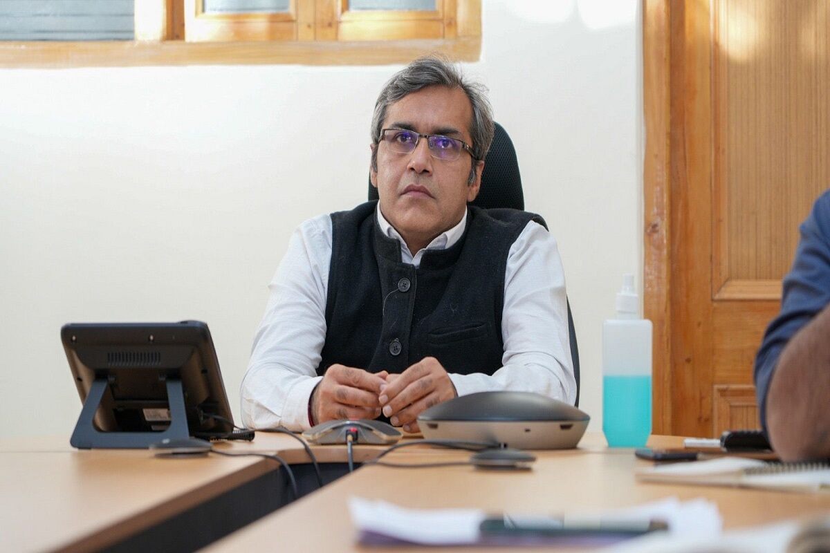 Principal Secretary, UT Ladakh Sanjeev Khirwar Reviews Meeting Of 24×7 Water Supply Status In Leh & Kargil