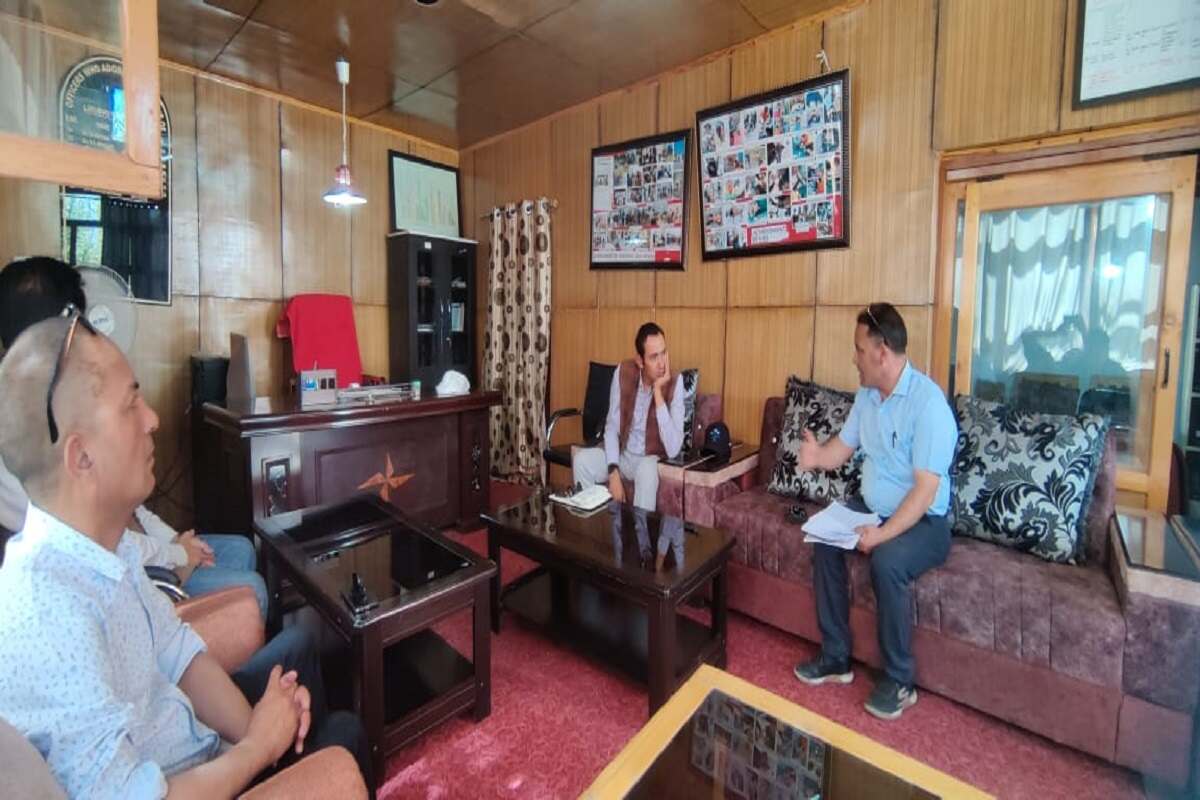 Secretary Of Animal/Sheep Husbandry, UT Ladakh, Ravinder Kumar Visits Various Animal Husbandry Department Farms