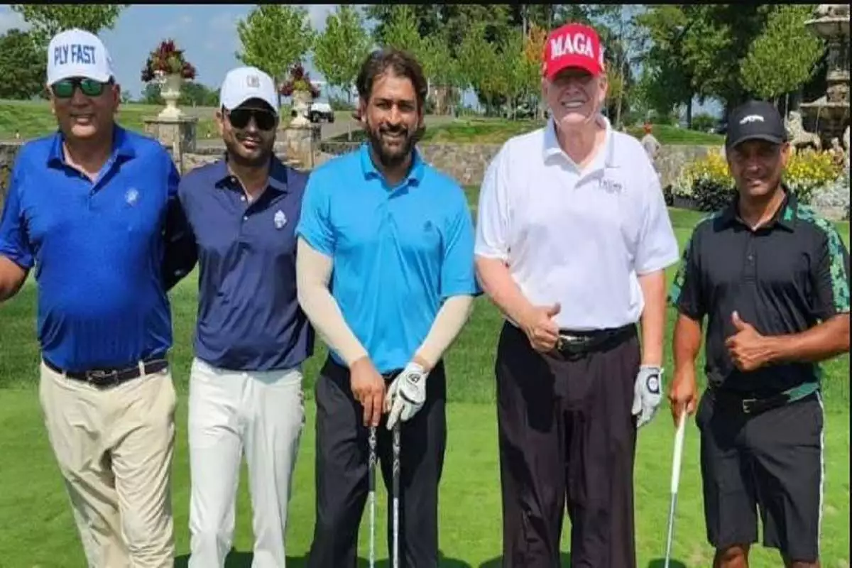 MS Dhoni was spotted playing golf with Trump