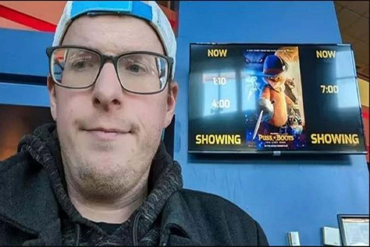 US Man Breaks World Record By Watching 777 Films In a Single Year