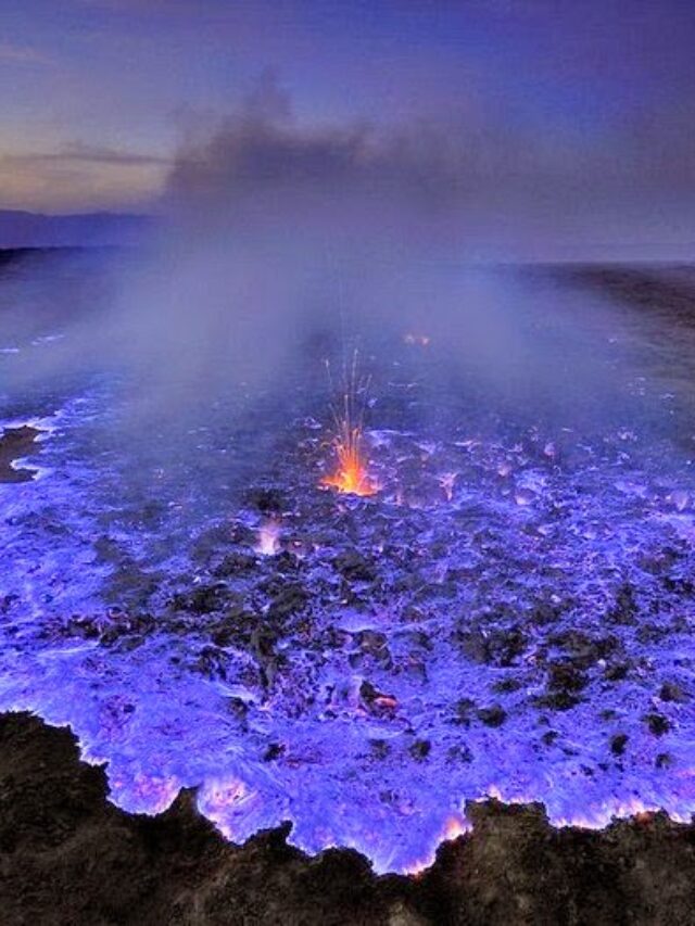‘Spooky’ volcanic lake erupting “EERIE” blue flames
