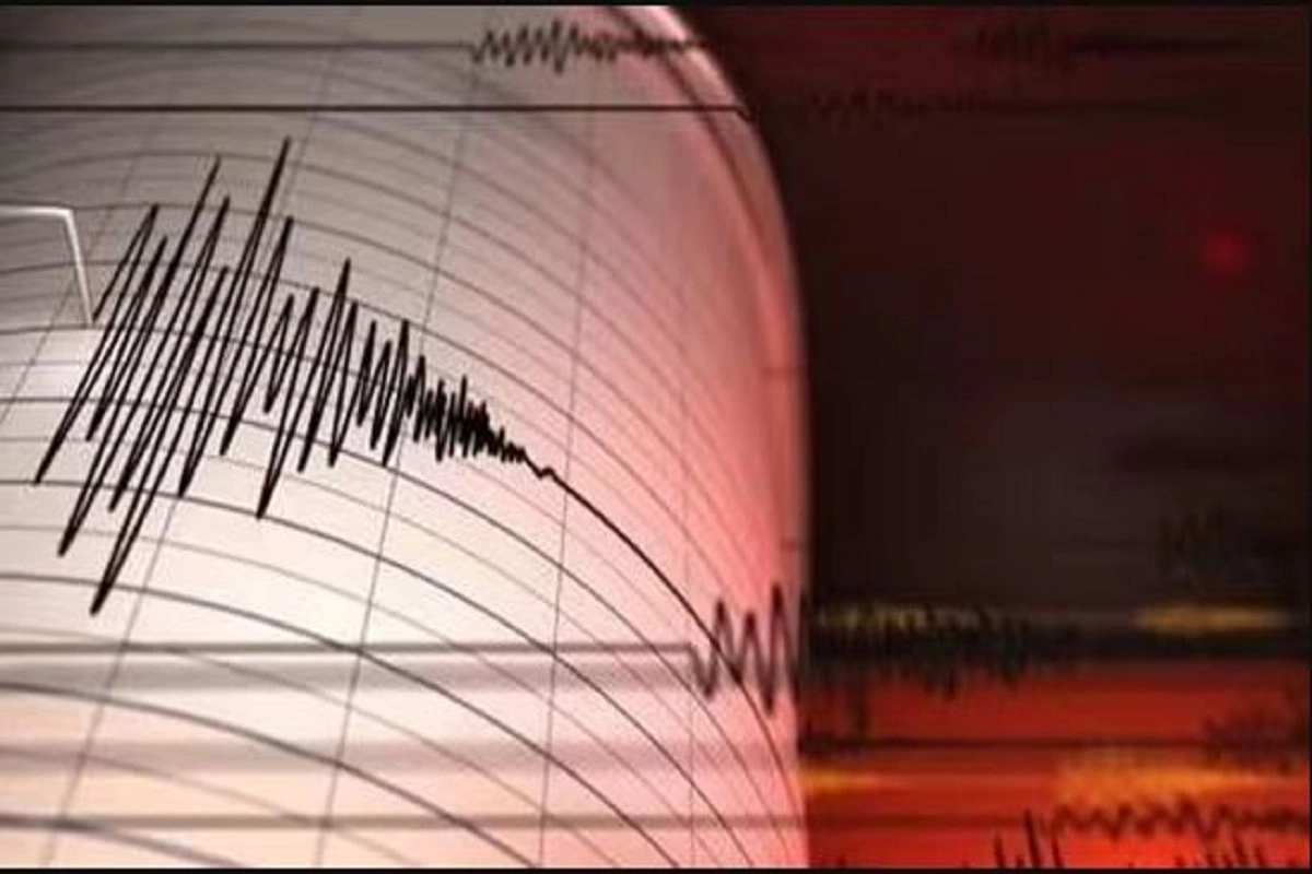 Strong Earthquake Tremors Felt In Delhi