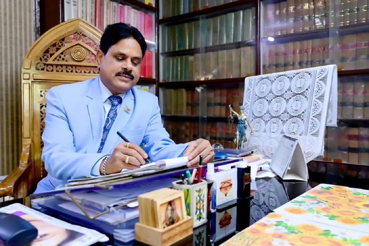 Justice Dr. Gautam Chowdhary creates  history by delivering over 14k rulings in Hindi