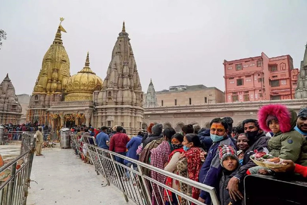 Kashi Vishwanath Corridor Case: High Court Rejects Petition Demanding Share In Worship and Offerings Of Naugraha Shivling