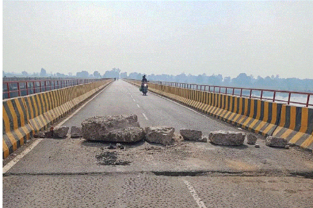 The bridge inaugurated by CM developed crack in a day