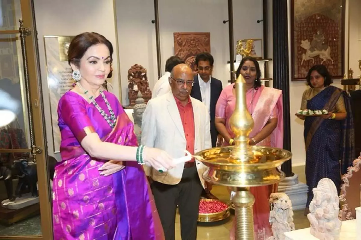 Reliance Retail Unveils Swadesh Store in Hyderabad: Nita Ambani Celebrates India’s Traditional Arts