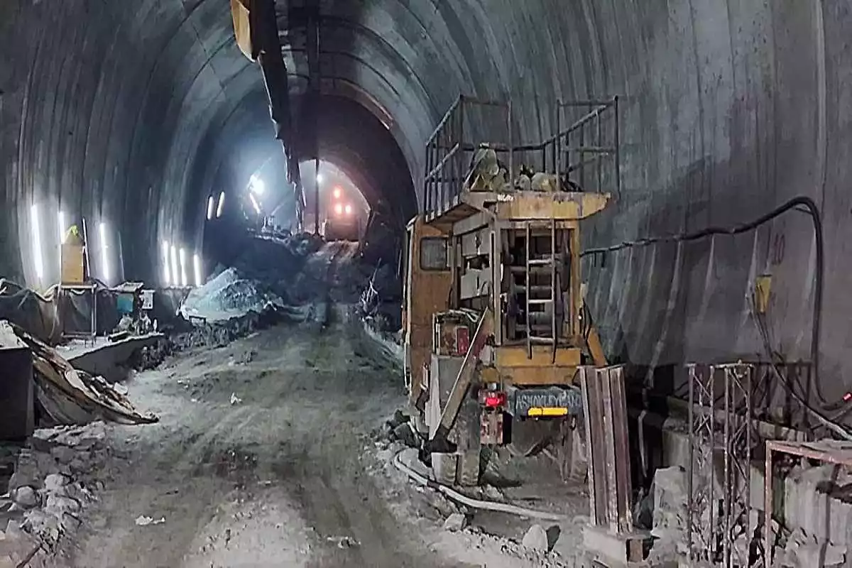Debris removal for the collapsed Uttarkashi tunnel is still ongoing in order to save 40 personnel