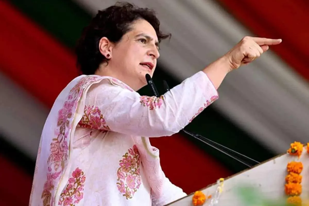 EC notifies Priyanka Gandhi of her “false” statement criticizing PM Modi