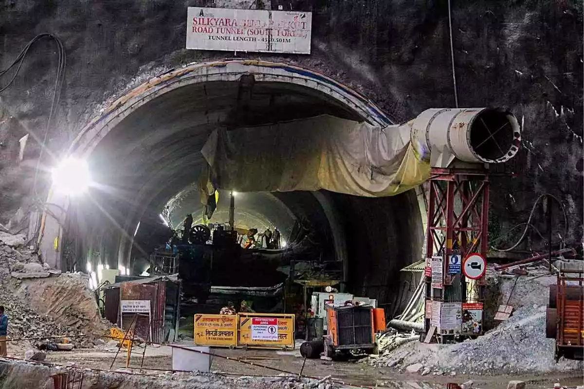 Uttarakhand rescuers to drill from the top of tunnel to free stranded workers