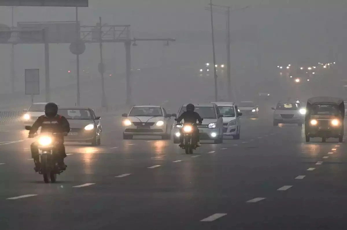 After rain, Delhi’s air quality improves but stays in “poor” category